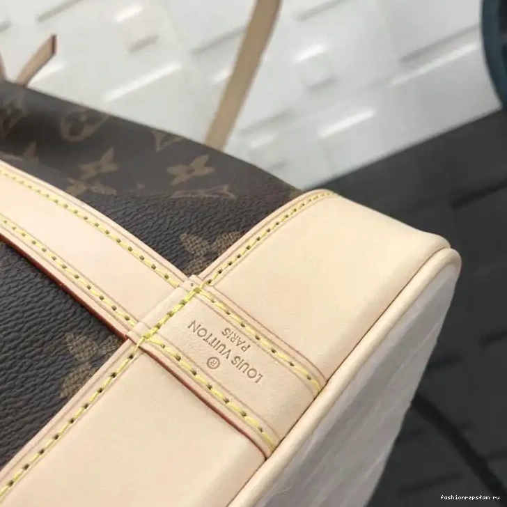 Fashionrepsfam ru LV Bags 19T1L0228 0708